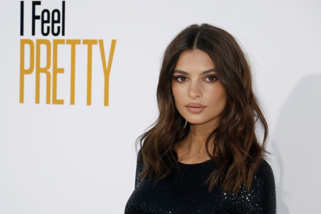 Emily Ratajkowski pregnant