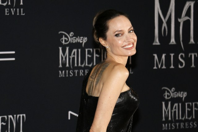 jolie reaches one million IG followers