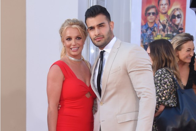 Britney Spears engaged